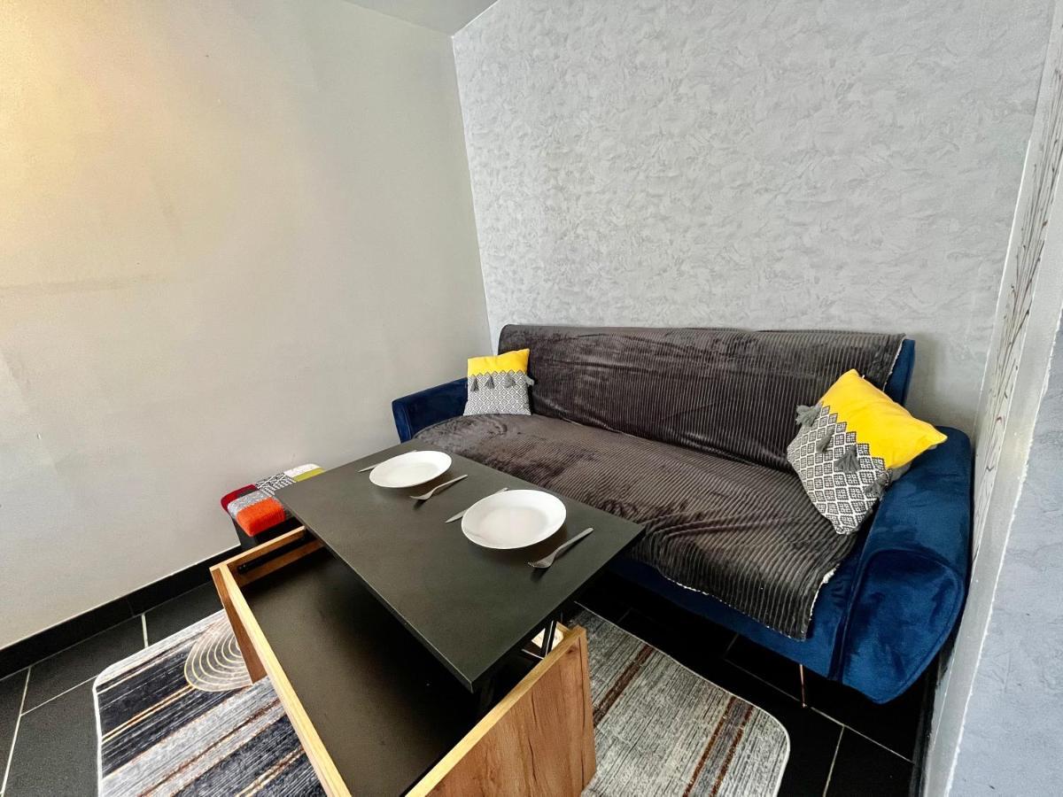 אורליאן Studios Au Quartier Pavillonnaire Rue D Ambert מראה חיצוני תמונה